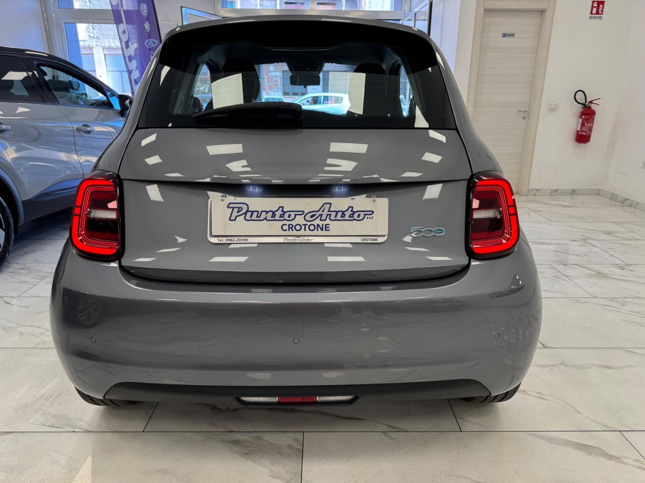 Fiat 500 500e 3+1 42 kWh Red