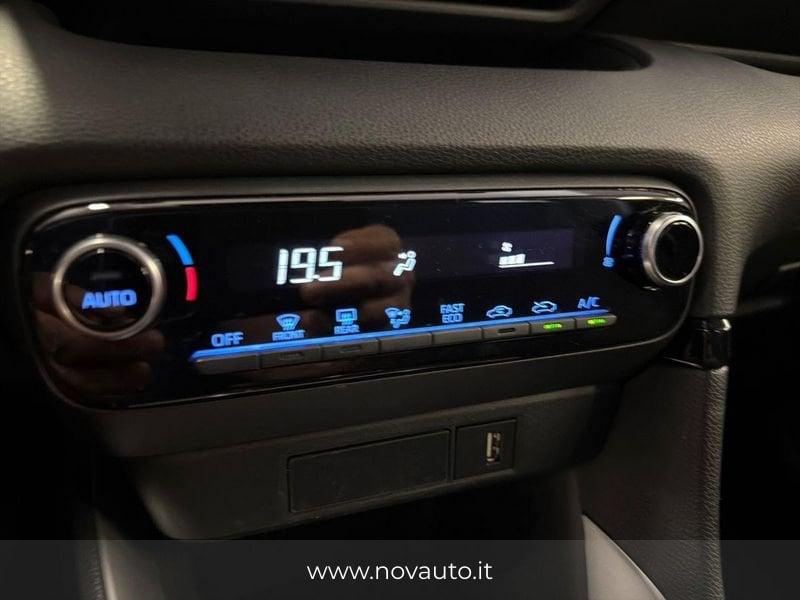 Toyota Yaris Hybrid Trend MY22