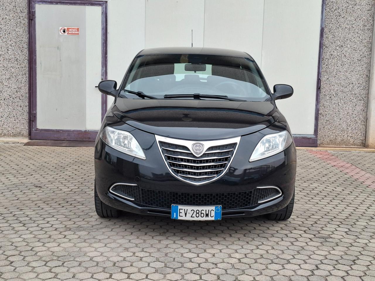 Lancia Ypsilon 1.2 Platinum *EURO 6B*