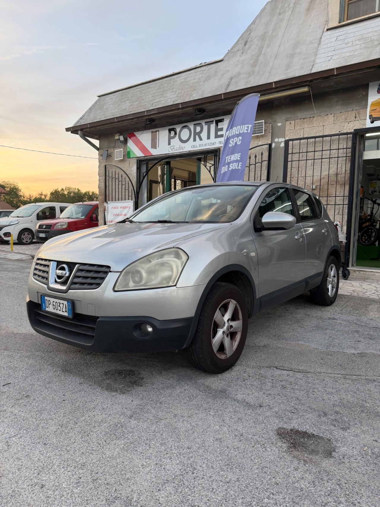 Nissan Qashqai 1.5 dCi Tekna NEOPATENTATI PRONTA CONSEGNA