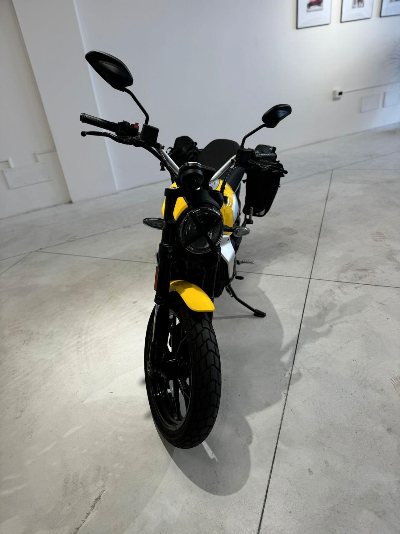 Ducati Scrambler 800 Icon - 2023