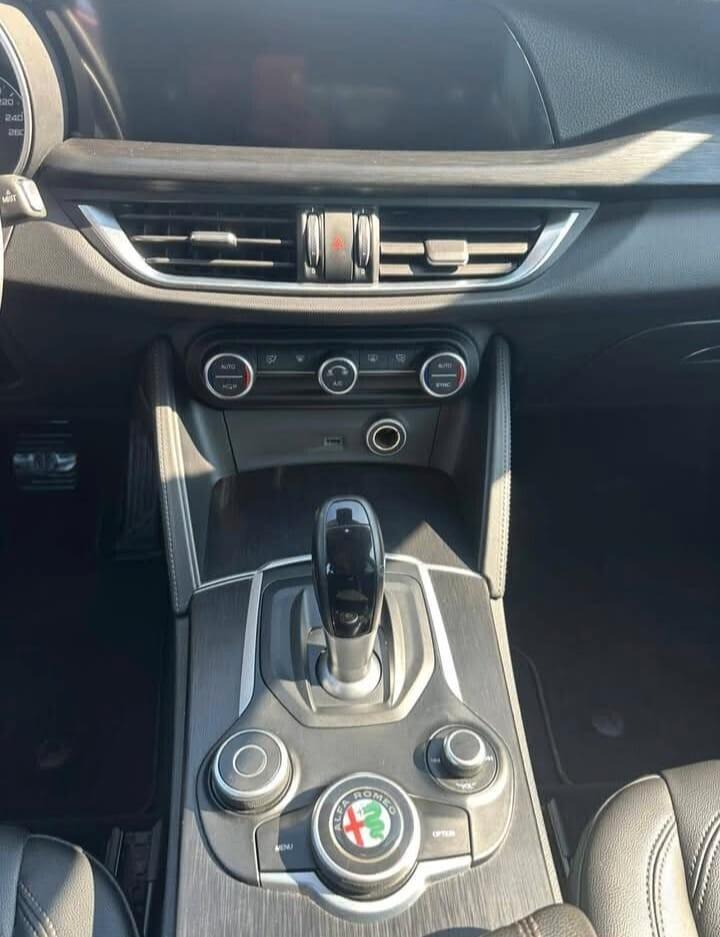 Alfa Romeo Stelvio 2.2 Turbodiesel 190 CV AT8 RWD Business 2018