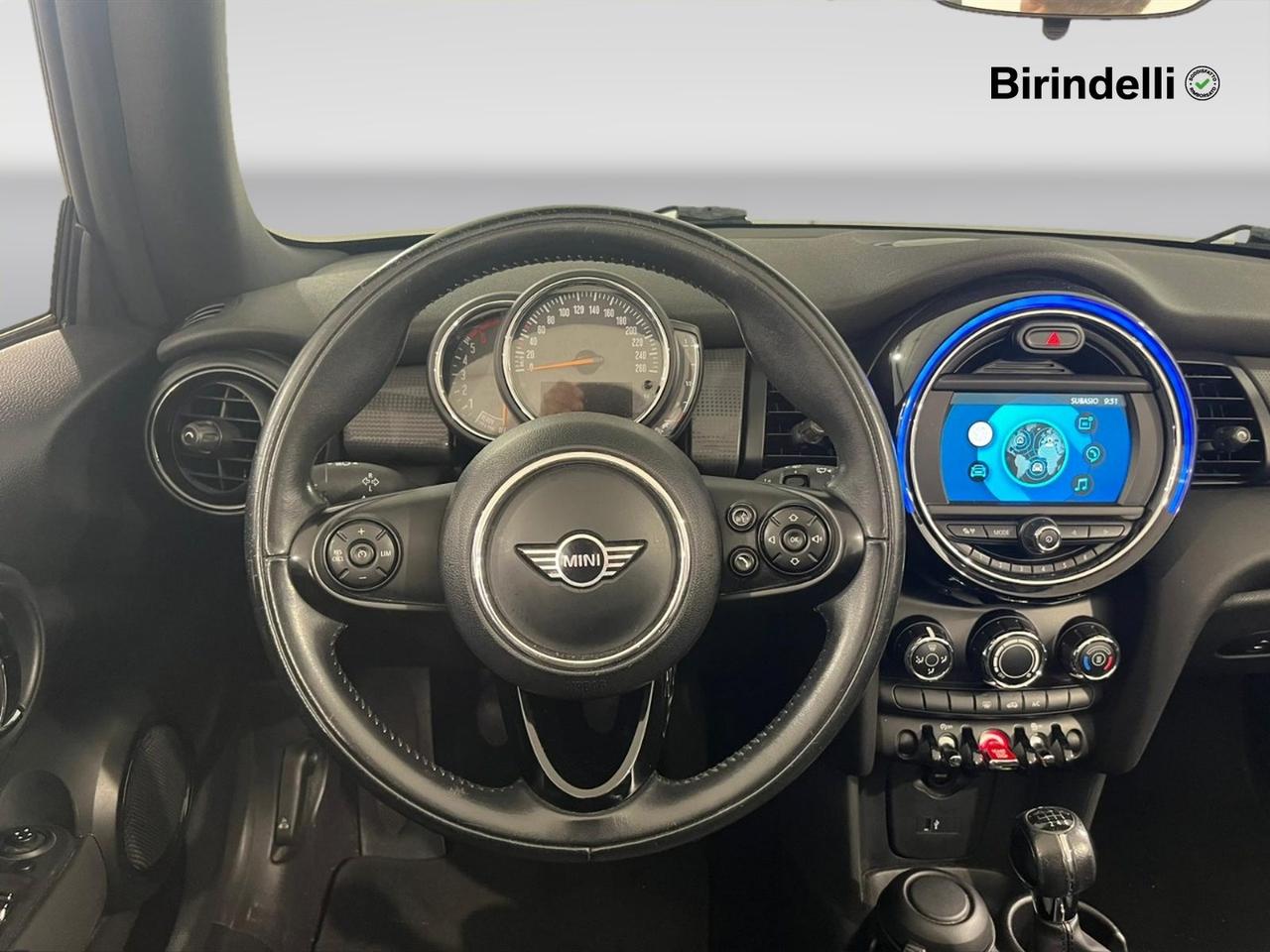 MINI Mini Cabrio (F57) - Mini 1.5 Cooper D Cabrio