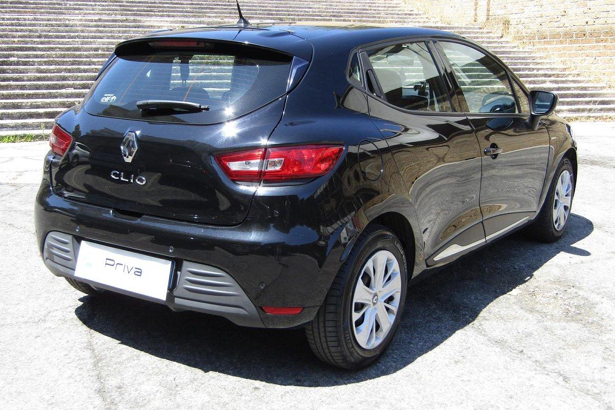 RENAULT Clio TCe 12V 90 CV 5 porte Moschino Intens