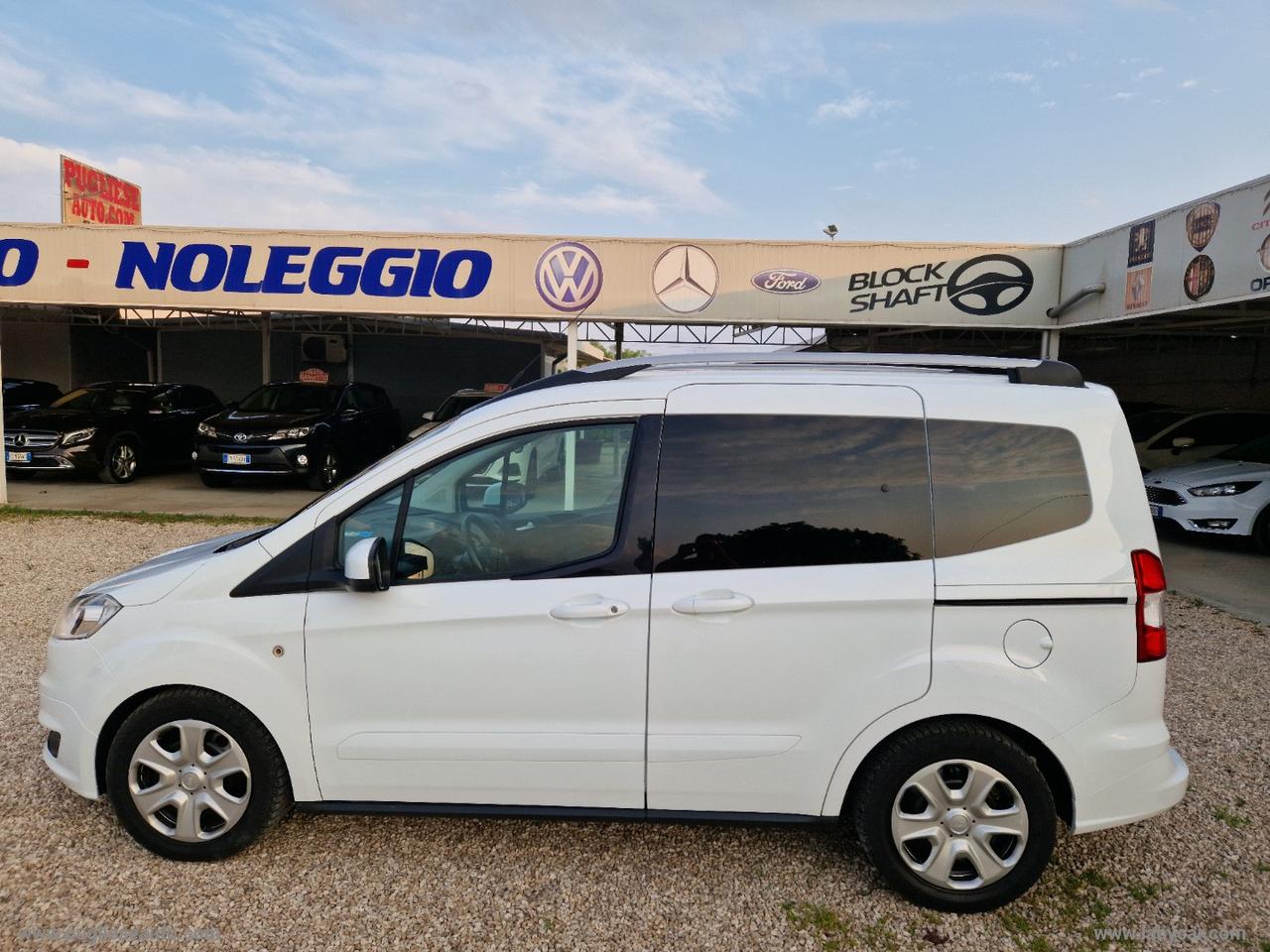 FORD Tourneo Courier 1.5 TDCI 95 CV Plus AUTOCARRO