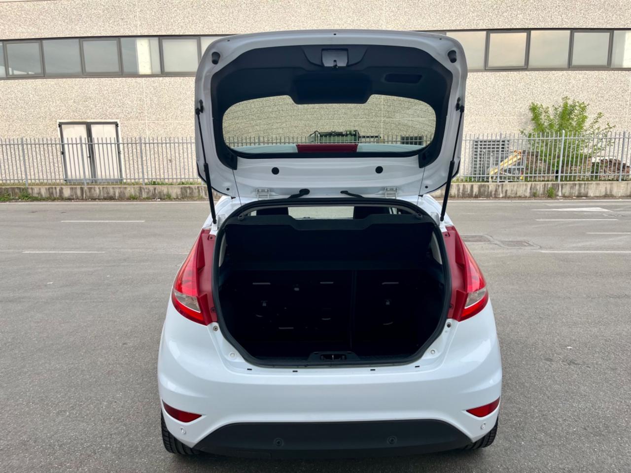 Ford Fiesta 1.2benz 2009 113.000km perfetta per neopatentati