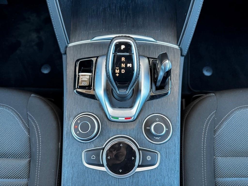 Alfa Romeo Stelvio Autocarro N1 2.2 T Rosso Edizione Rwd 160cv Auto