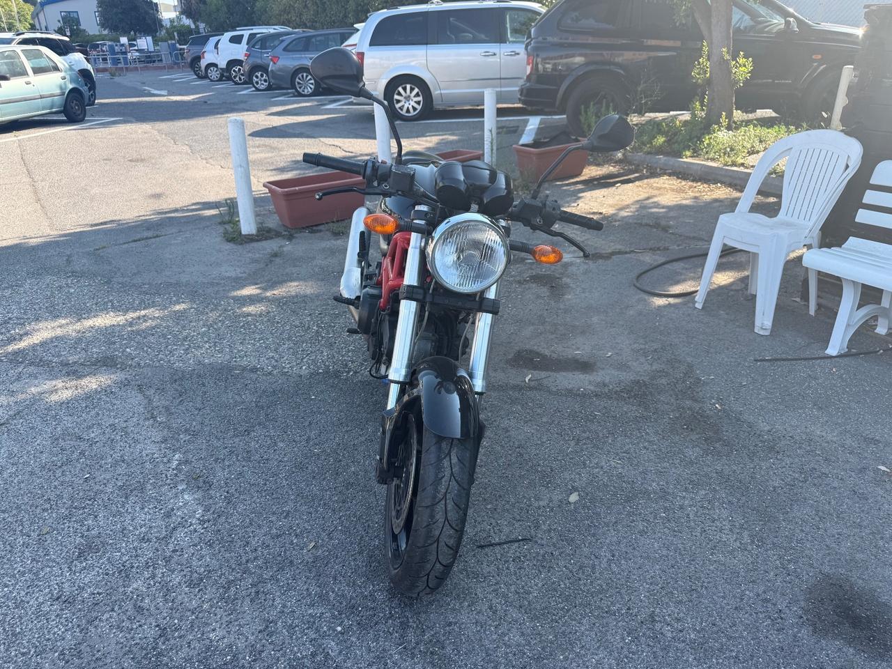 Ducati Monster 696