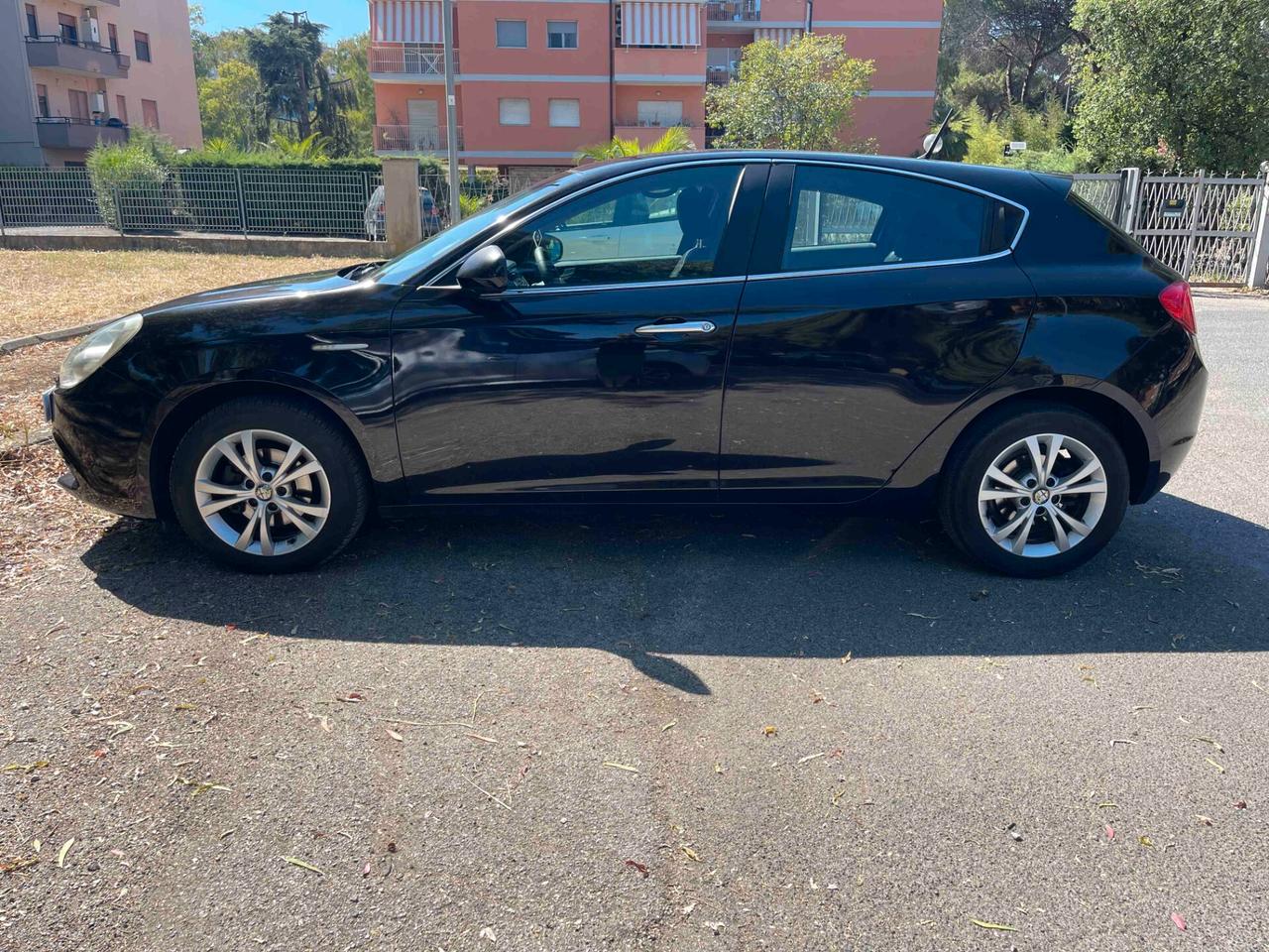 Alfa Romeo Giulietta 1.6 JTDm-2 105 CV Distinctive NEOPATENTATI