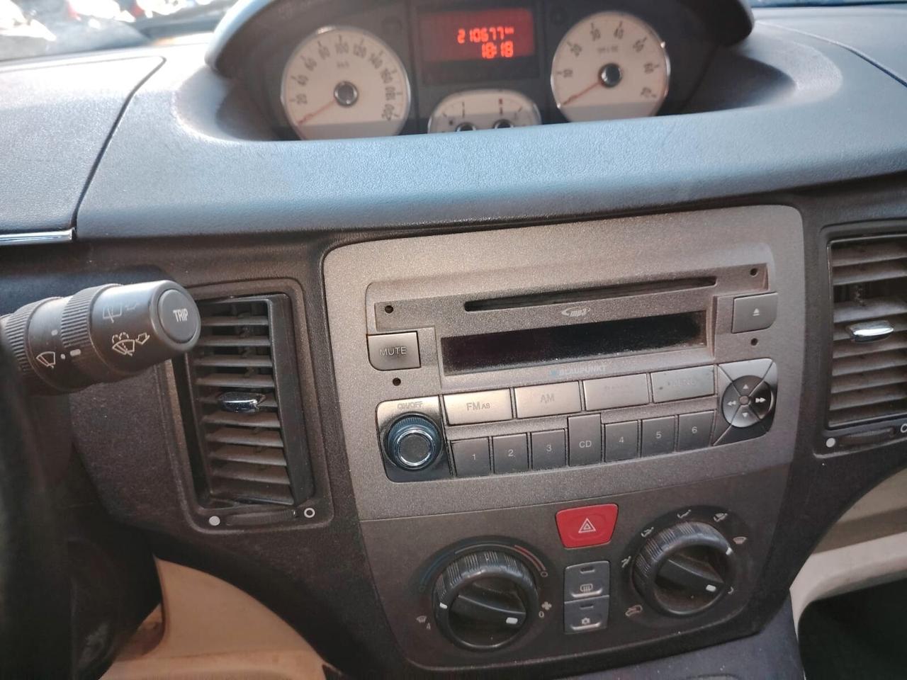 Lancia MUSA 1.4 16V Oro 100