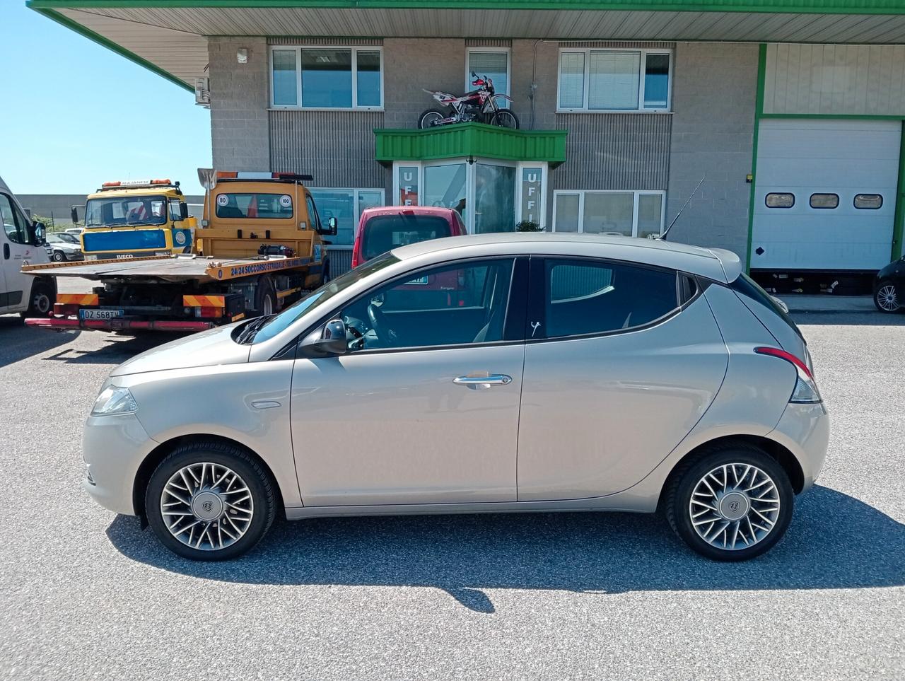Lancia Ypsilon 0.9 85cv 5p. Gold OK NEOPATENTATI