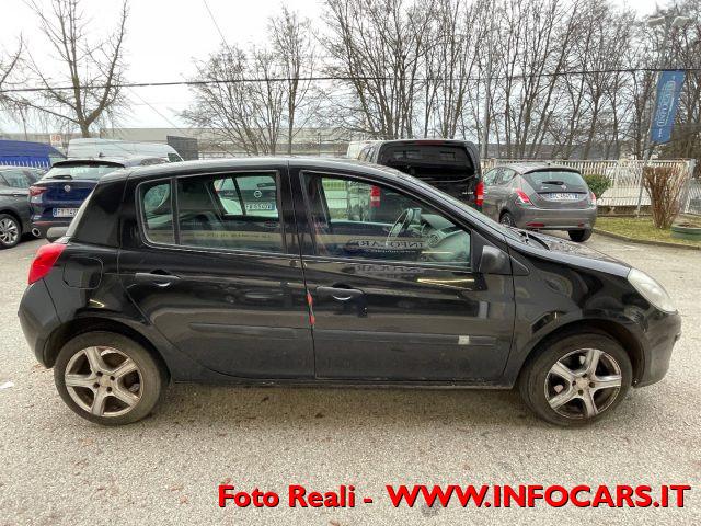 RENAULT Clio 1.2 16V 5 porte Confort