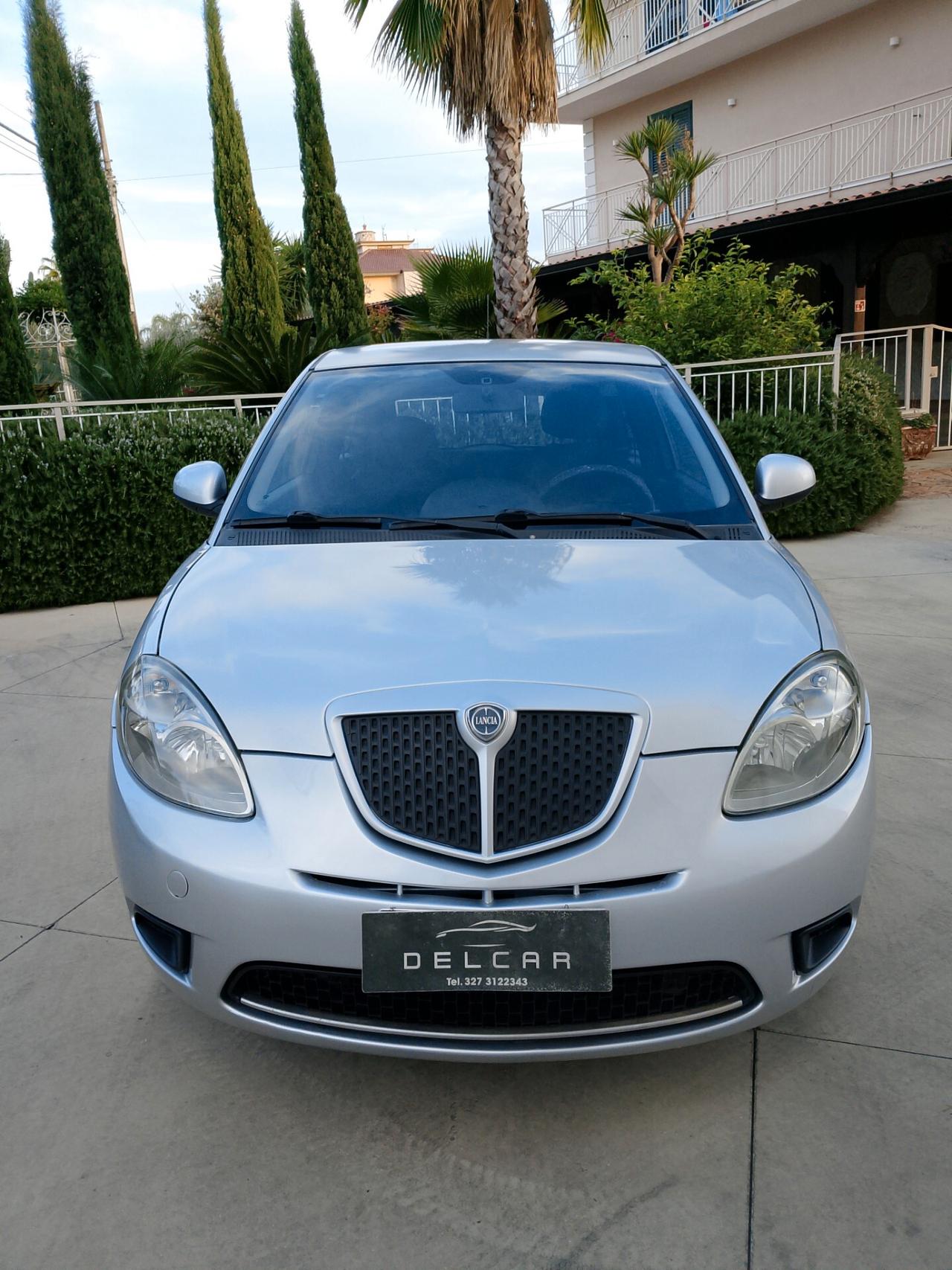 Lancia Ypsilon 1.4 Argento Ecochic GPL