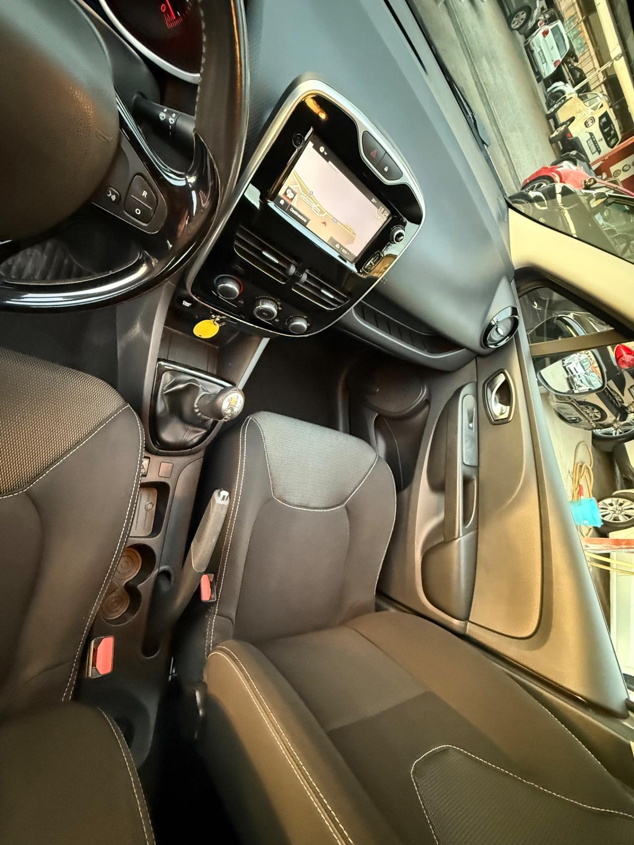 Clio 1.2 75CV -unipro-rate-neopatentati-garanzia