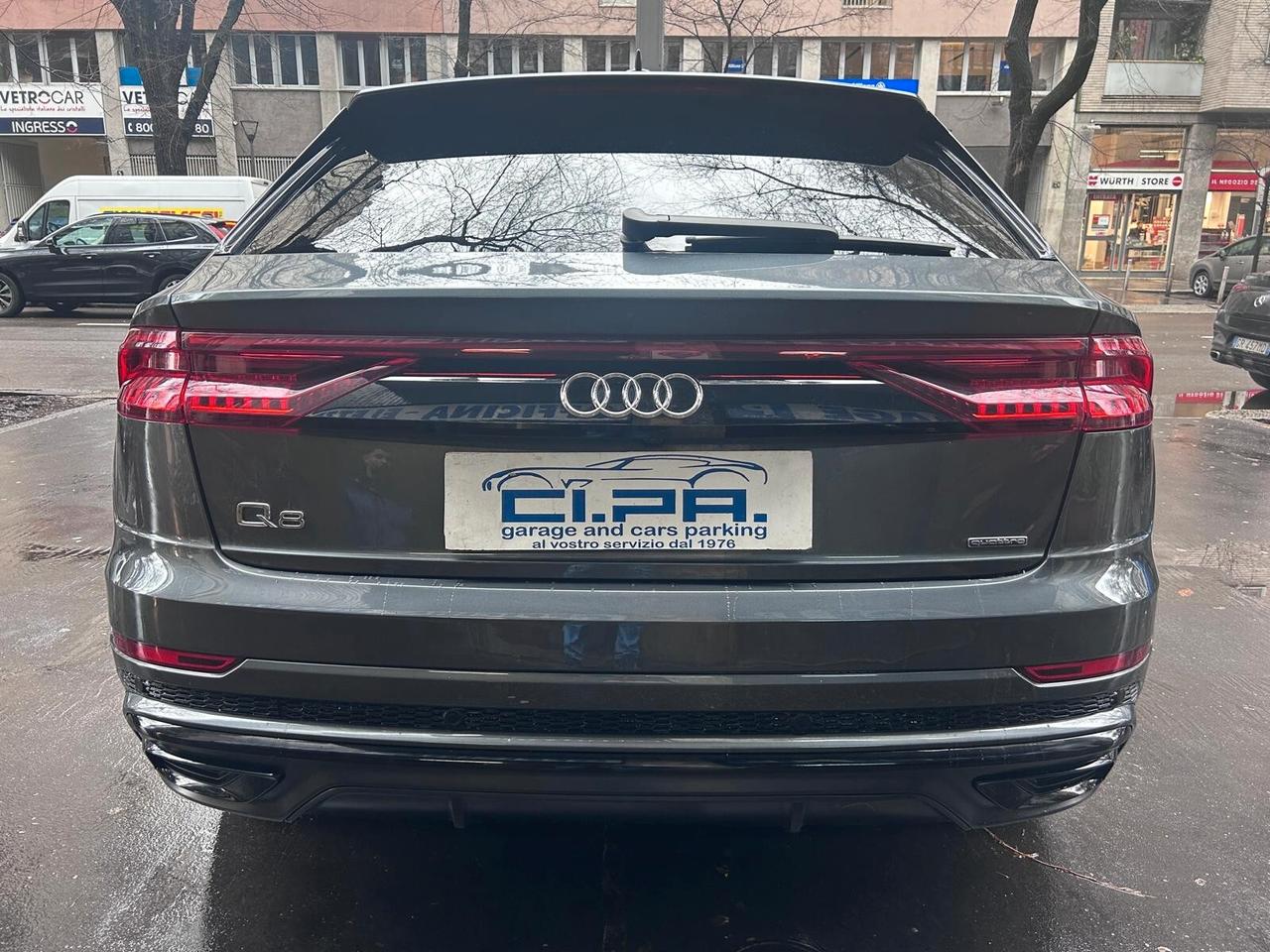 Audi Q8 55 TFSI quattro tiptronic