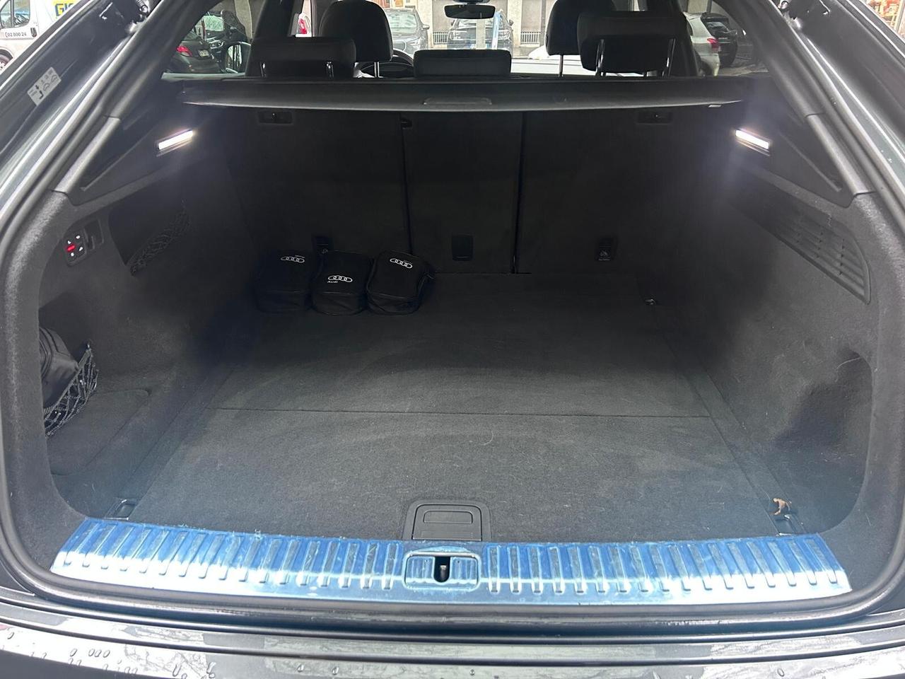 Audi Q8 55 TFSI quattro tiptronic