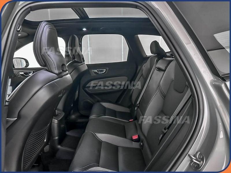 Volvo XC60 Recharge T6 Plug-in AWD autom. Plus Dark