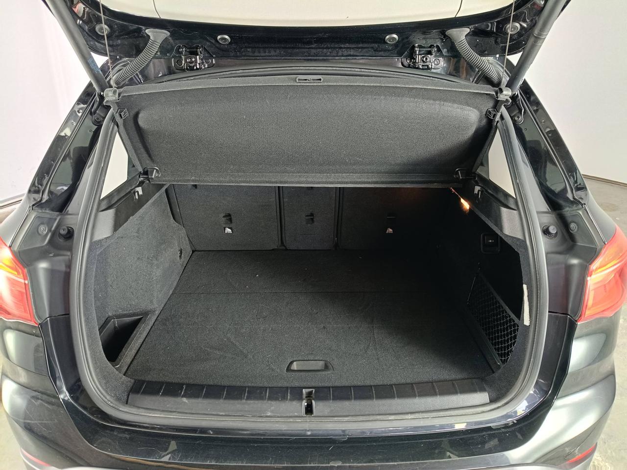 BMW X1 F48 - X1 sdrive18d Business auto