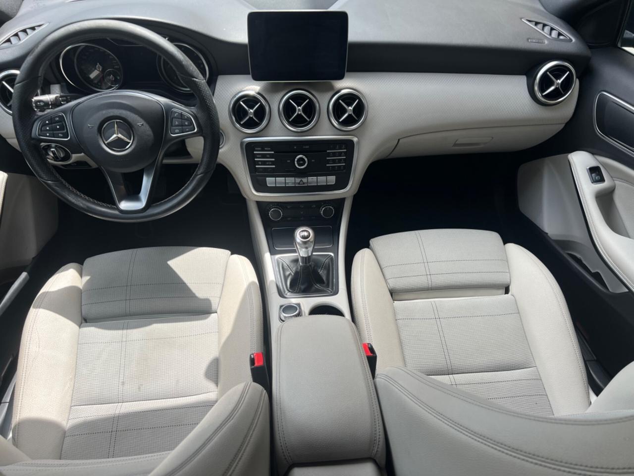 Mercedes-benz A 180 d Premium