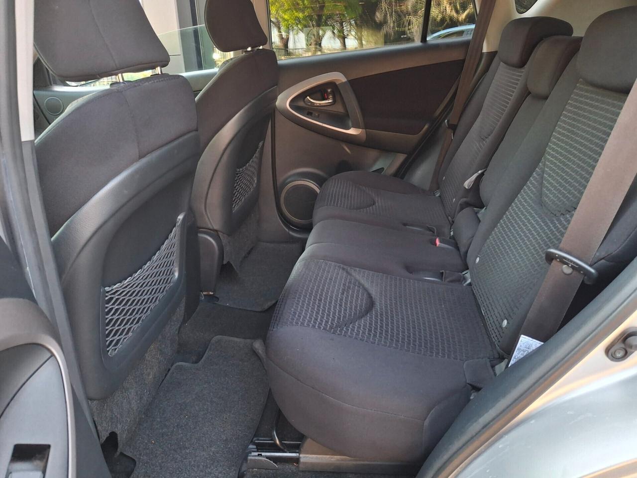 Toyota RAV4-2.2 D-4D 136 CV. Sol*GANCIO TRAINO*