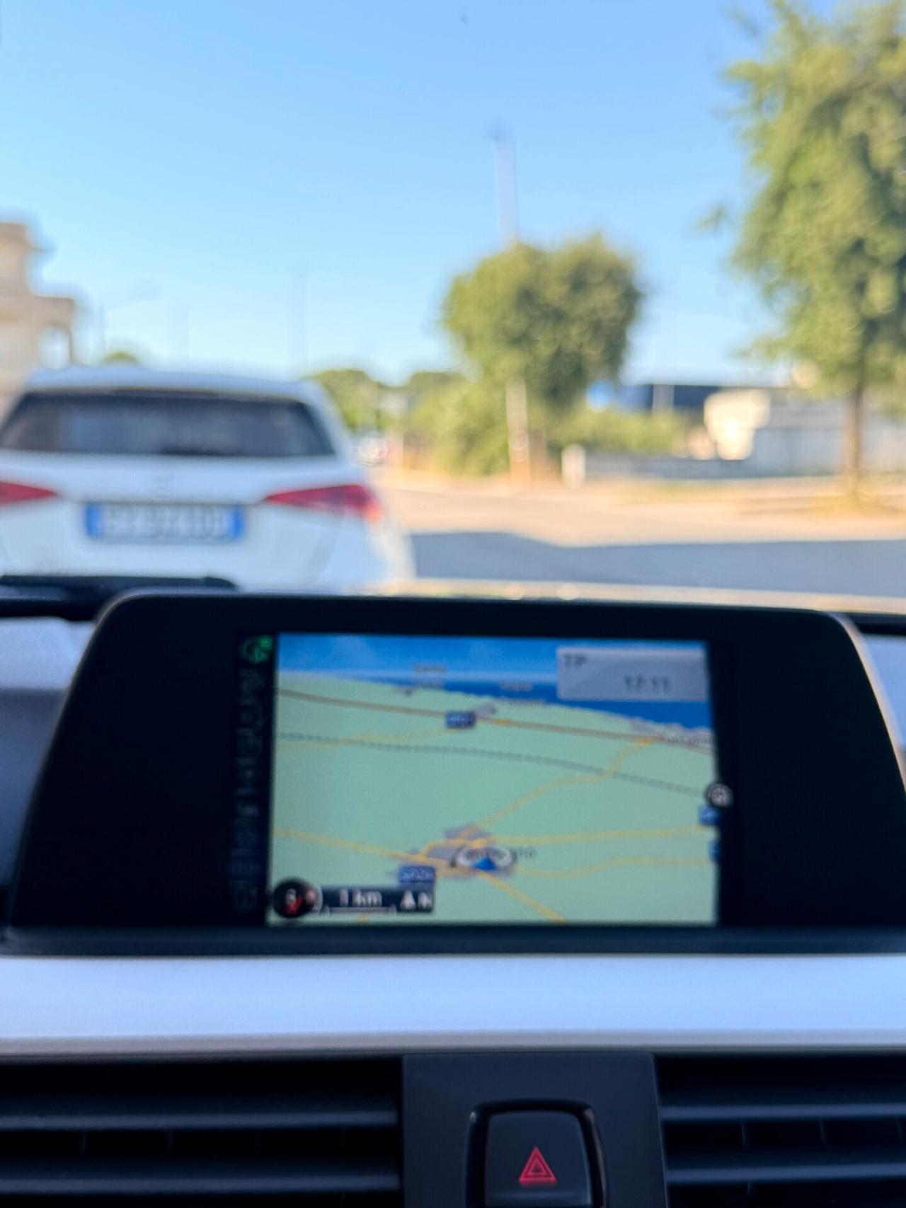 Bmw 320 d Touring Business auto NAVI,LED,BLUETOOTH,ANDROID AUTO,SENSORI DI PACHEGGIO,KM CERTIFICATI!