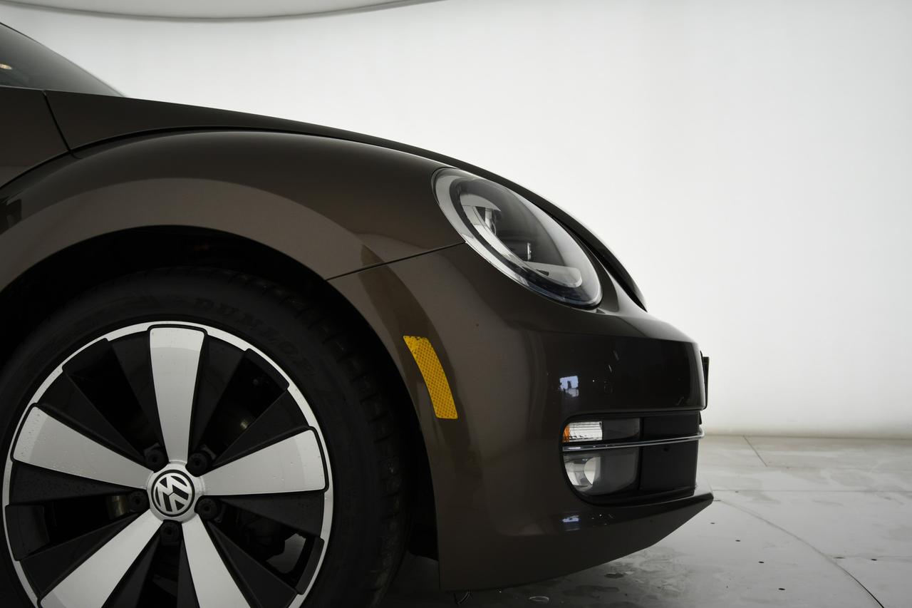 VOLKSWAGEN Maggiolino Cabrio 2.0 tdi Sport 140cv dsg PELLE+LED+C18"