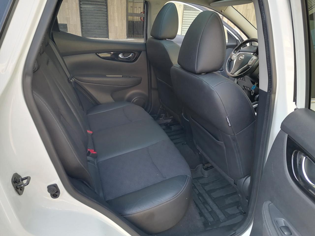 Nissan Qashqai 1.5 dCi DPF TEKNA TETTO FULL