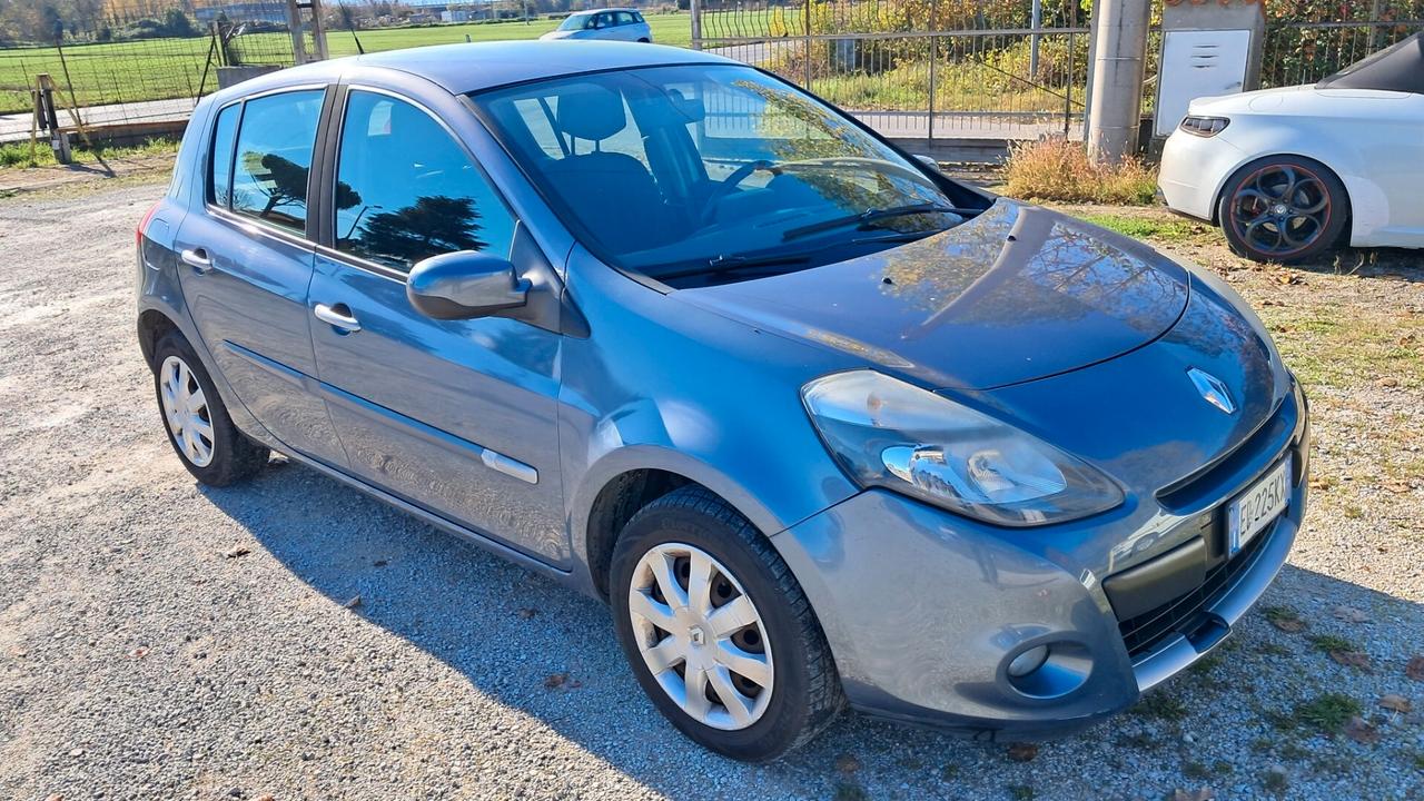 Renault Clio 1.2 16V 5 porte Dynamique