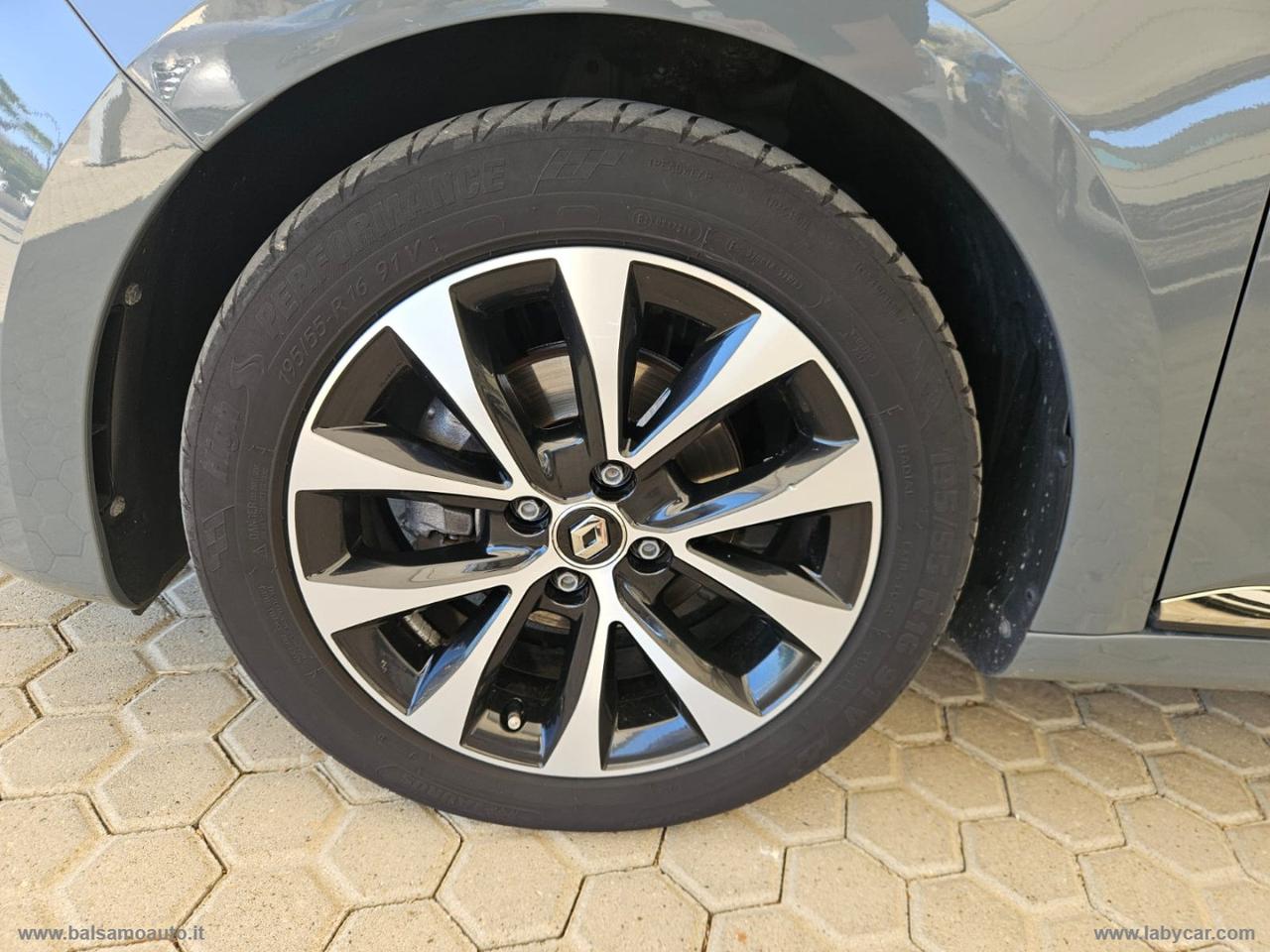 RENAULT Clio TCe 12V 100 CV 5p. Zen