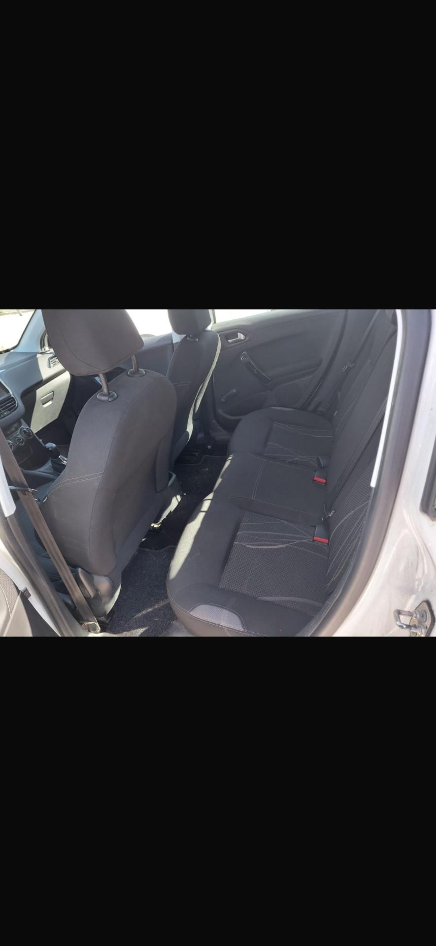 Peugeot 208 1.4 HDi 68 CV 5 porte Access