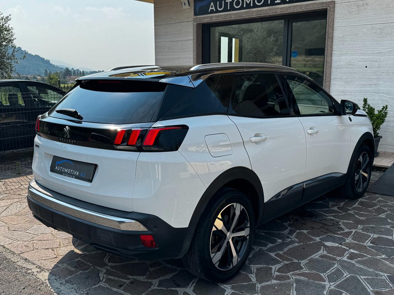 Peugeot 3008 BlueHDi 130 S&S EAT8 Crossway
