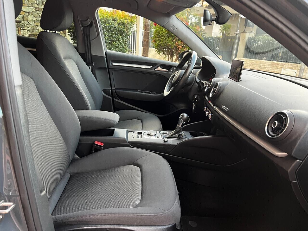 Audi A3 SPB 30 TDI S Tronic- 2019-NAVI