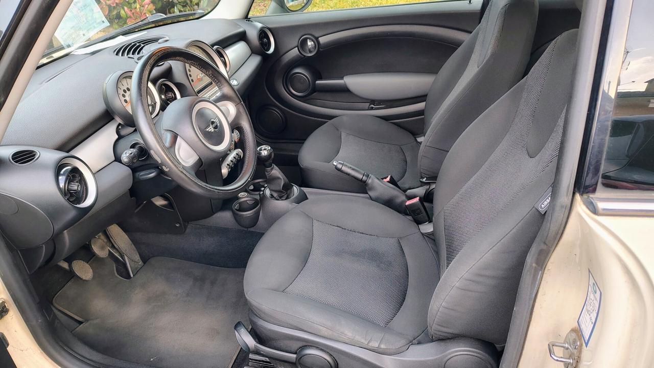 MINI ONE RAY 1.4 BENZINA 75 CV