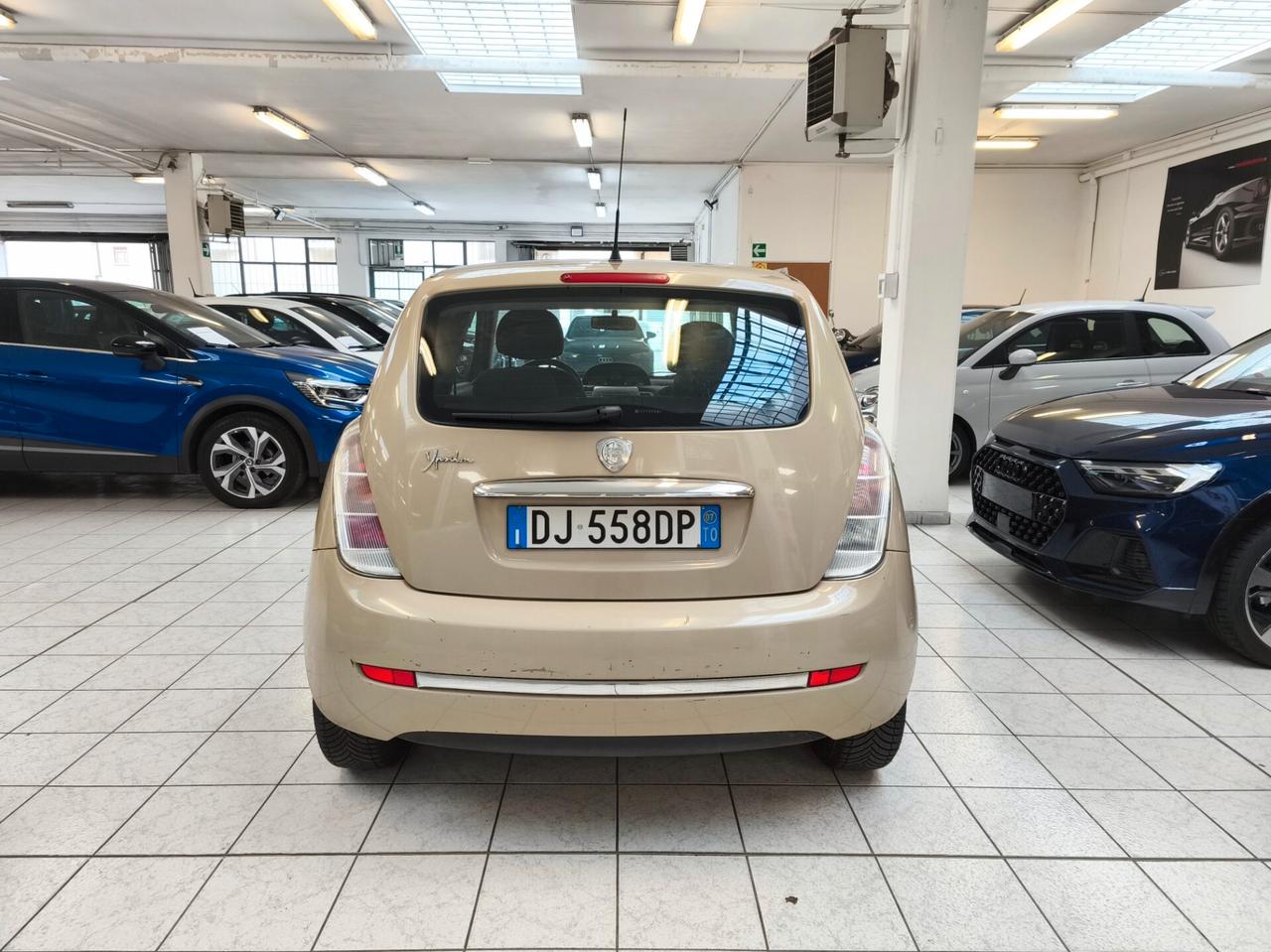 Lancia Ypsilon 1.4 Oro Bianco