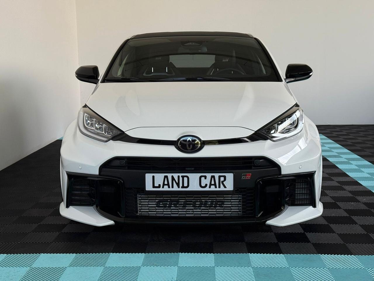 Toyota Yaris 1.6 Turbo GR Circuit DAT BBS TECH PACK