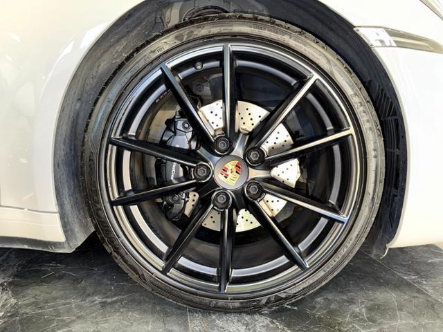 PORSCHE 911 Carrera 4 / CHRONO / TAGLIANDI UFFICIALI PORSCHE
