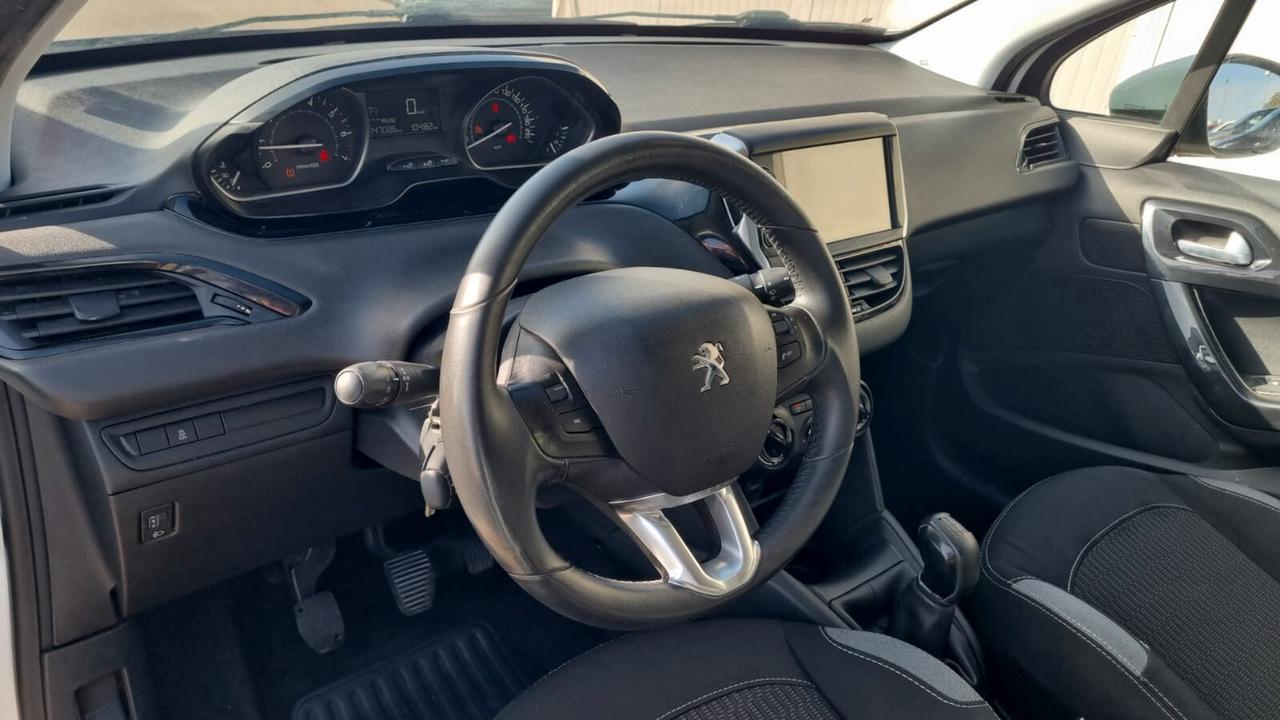 Peugeot 208 PureTech 82 5 porte Allure