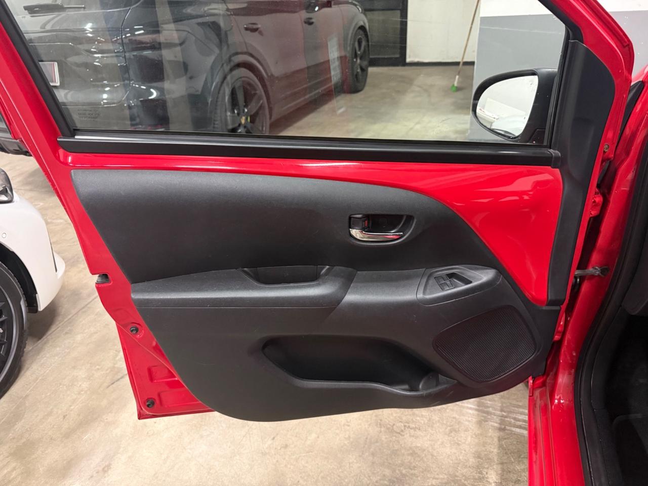 Toyota Aygo 1.0 VVT-i 69 CV 5 porte x-cool TSS