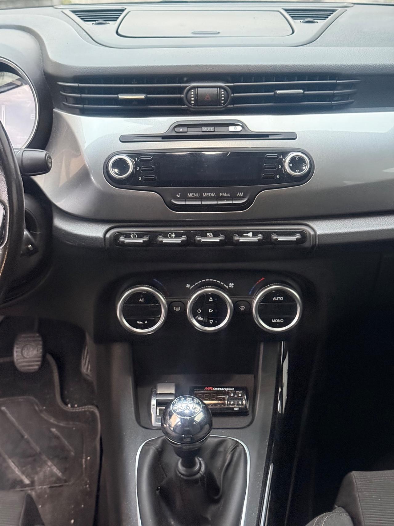Alfa Romeo Giulietta 1.4 Turbo MultiAir Distinctive