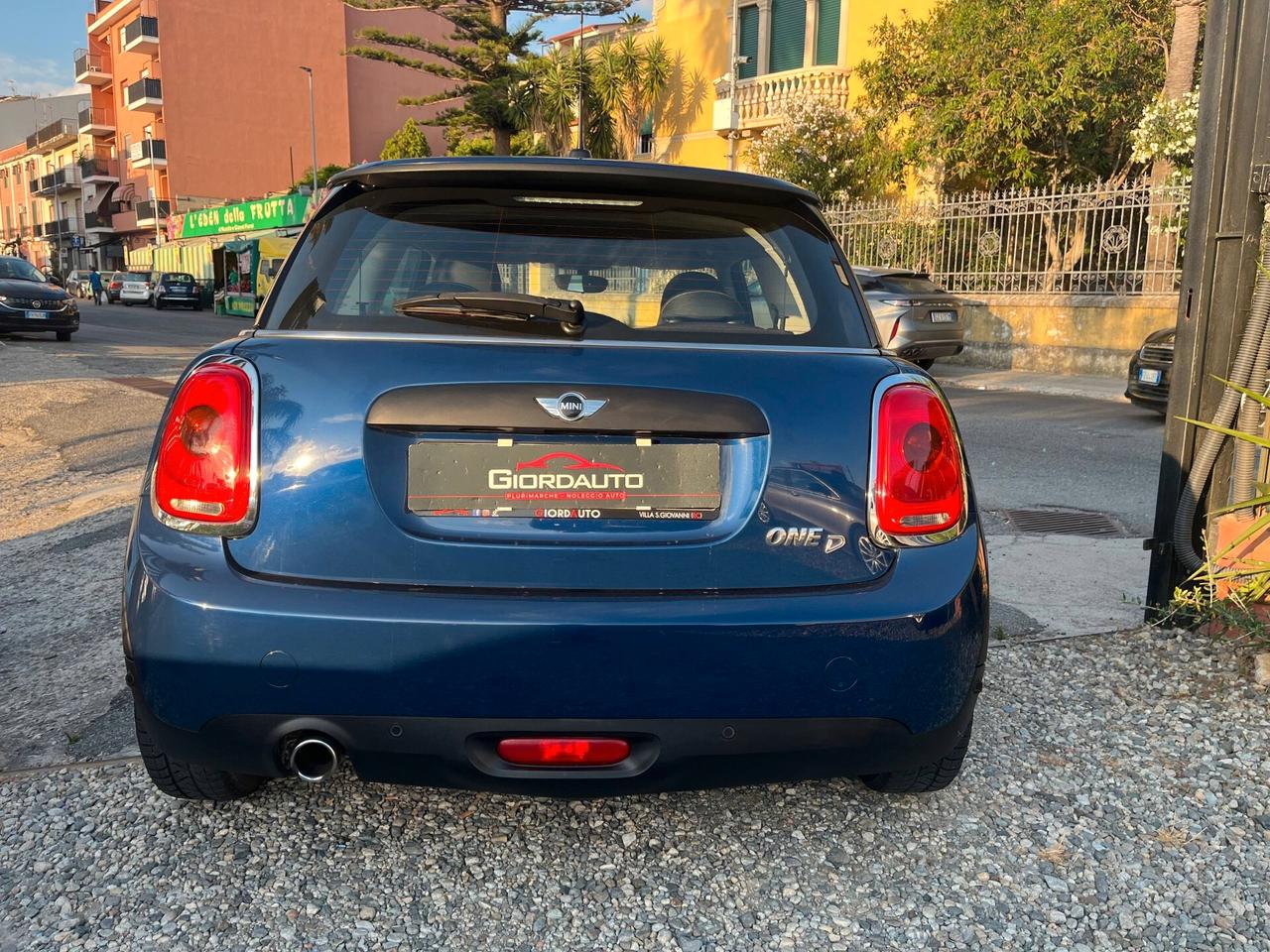 Mini 1.5 Cooper D New Arrivò MINI One DMini IV F55-F56 2014 Business 3p