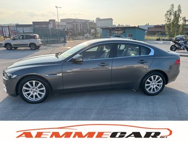 Jaguar XE 2.0 D Turbo 180CV aut. Pure