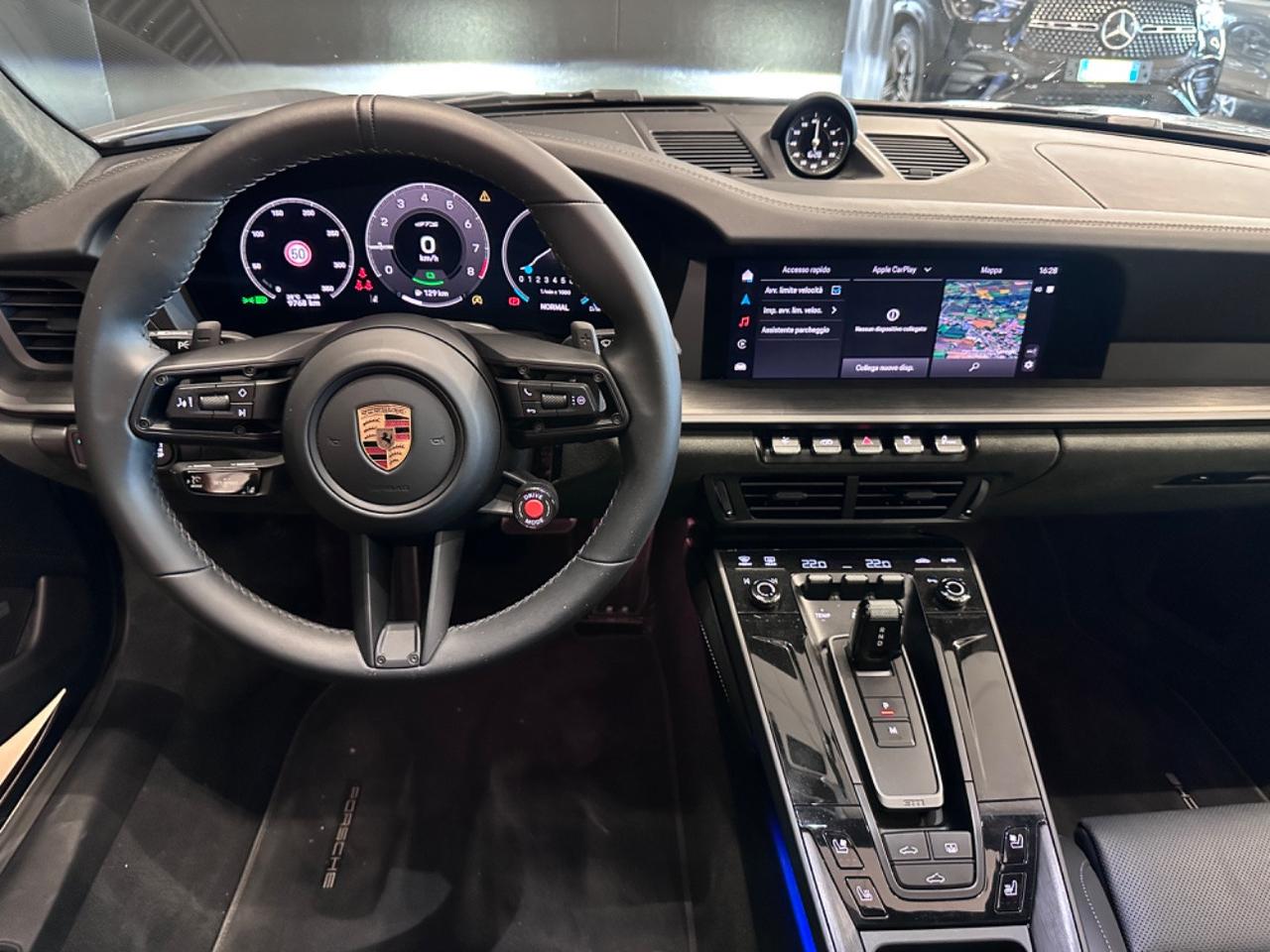 Porsche 911 Coupe 3.6 Carrera 4 GTS auto