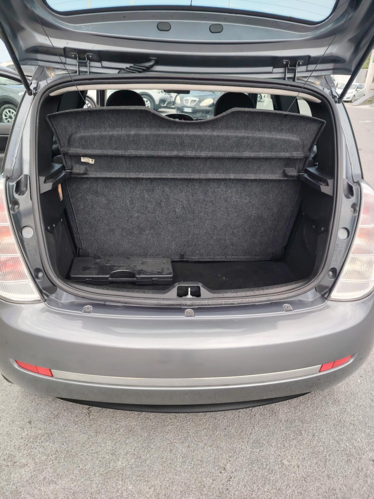 Lancia Ypsilon LANCIA YPSILON 1.3 MJT 16V DIVA - NEOPATENTATI