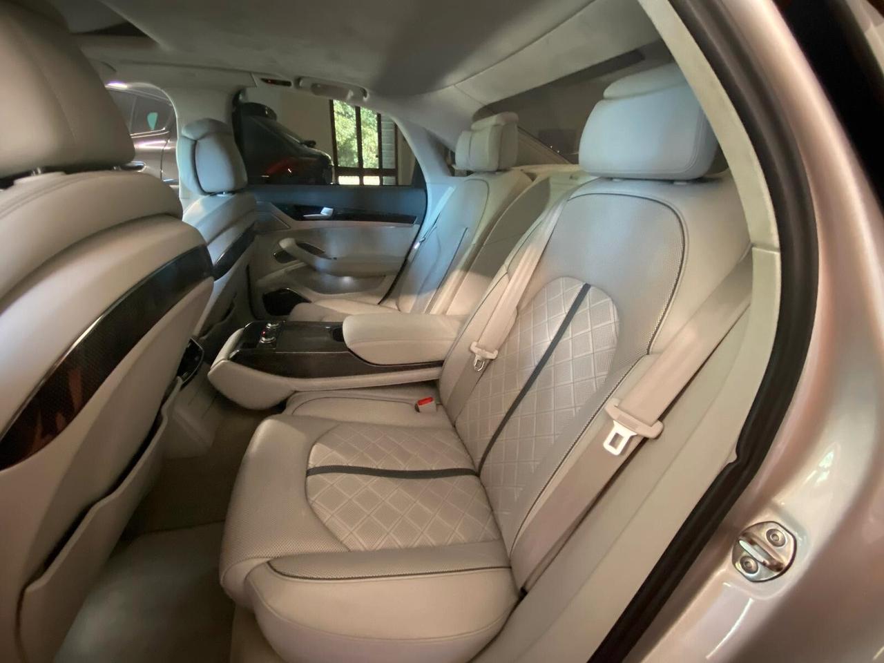 Audi A8 S8 4.0 TFSI quattro tiptronic