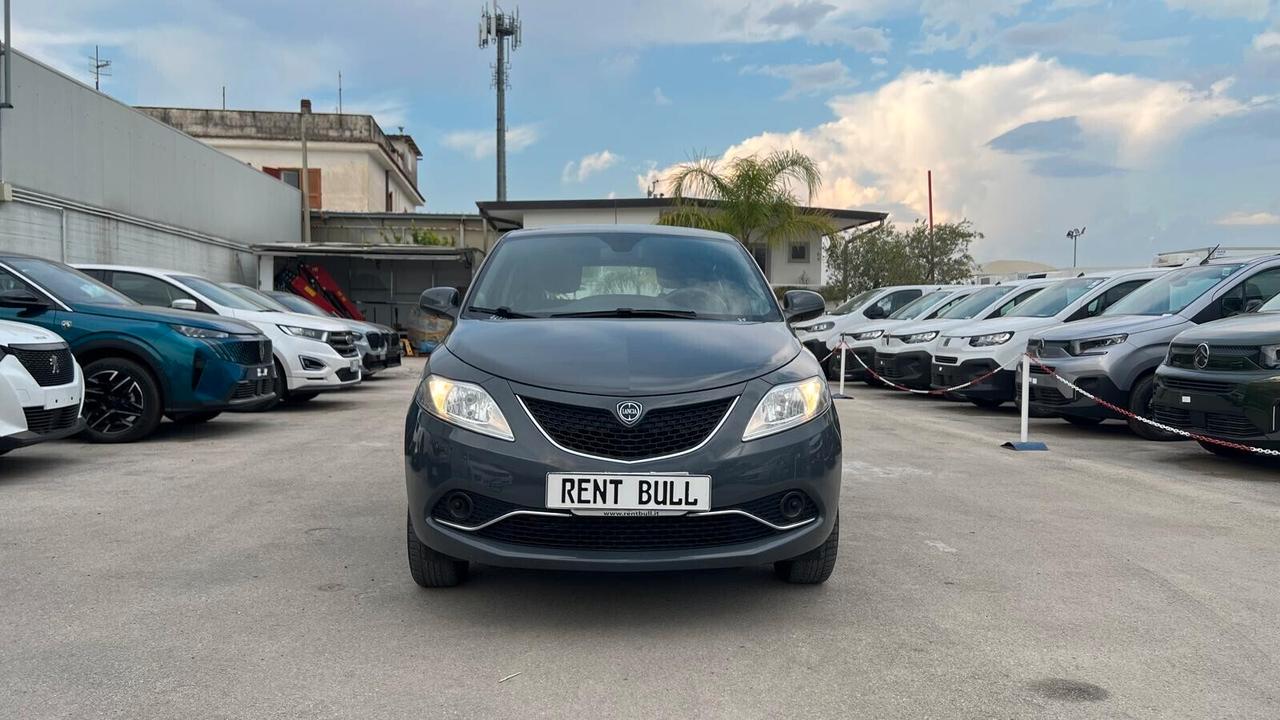 Lancia Ypsilon 0.9 TwinAir 85 CV 5 porte Metano Ecochic Mya