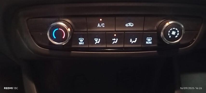Opel Crossland X del 2020 benzina 70.000 km