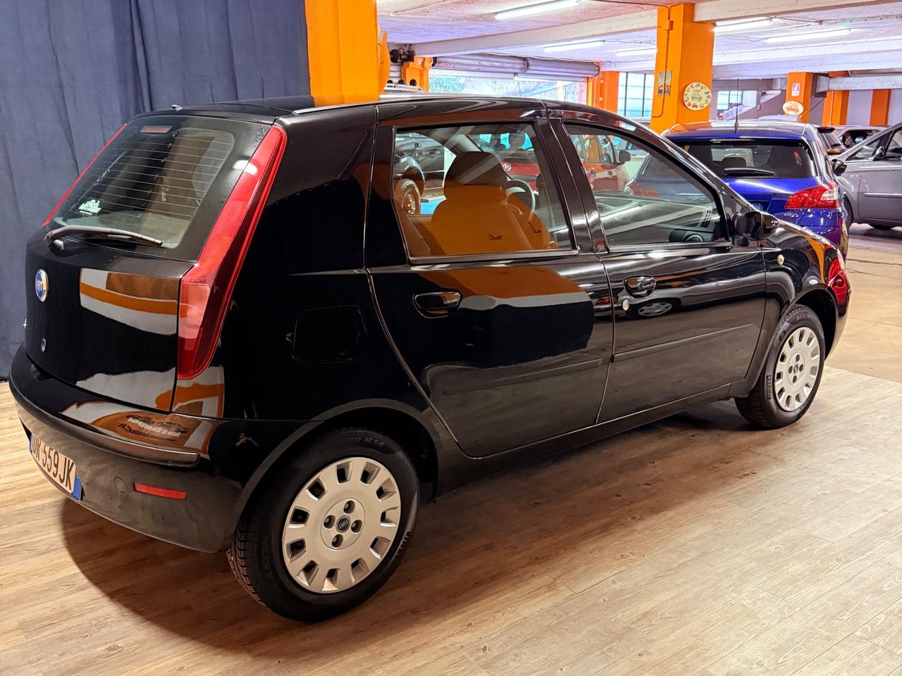 STUPENDA FIAT PUNTO CON SOLI 81.262 KM IN CONDIZIONI DA VETRINA
