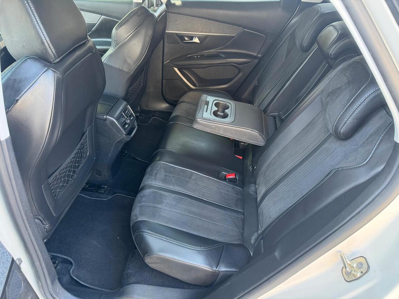 Peugeot 3008 1.5 HDI Allure CATENA APPENA FATTA GARANZIA 12 M