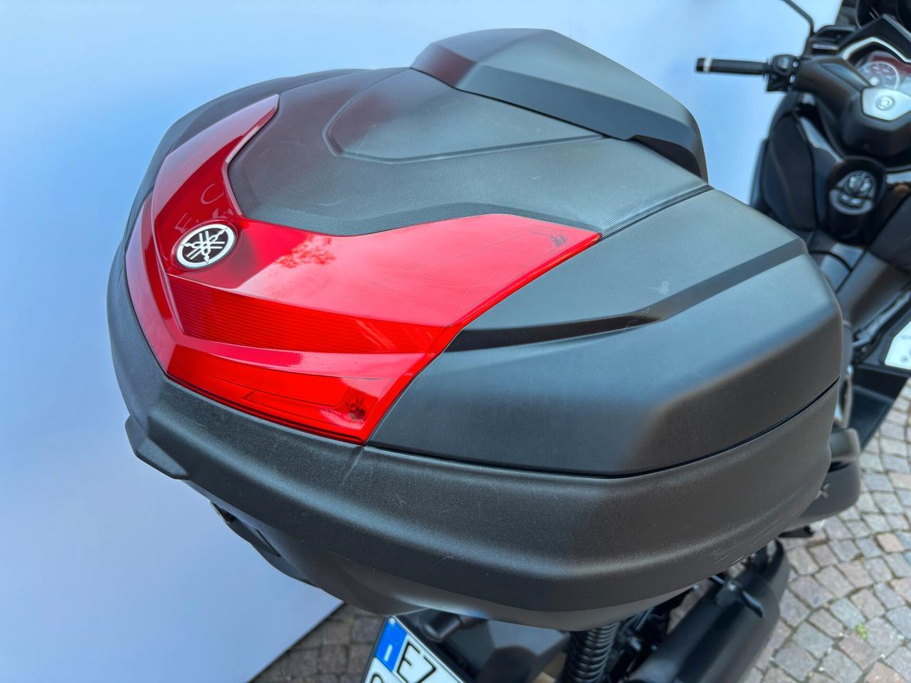 Yamaha X-Max 300 Tech Max