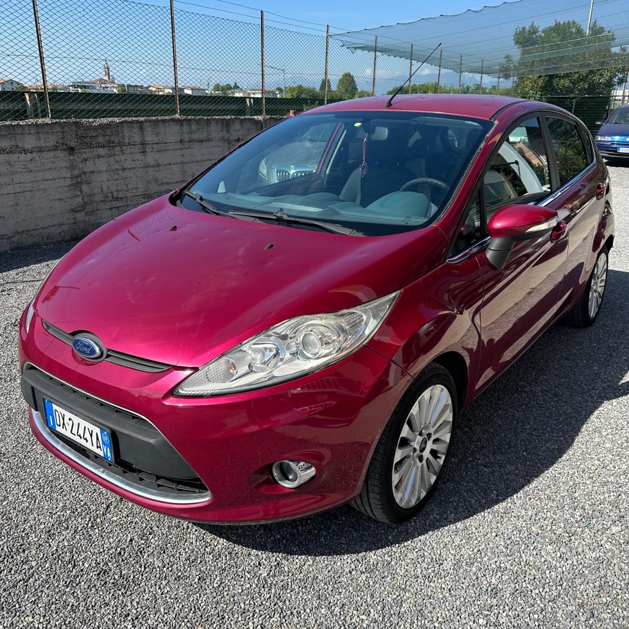 Ford Fiesta 1.4 5 porte Bz.- GPL Titanium